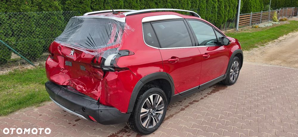 Peugeot 2008 1.2 Pure Tech Allure S&S EAT6 - 4
