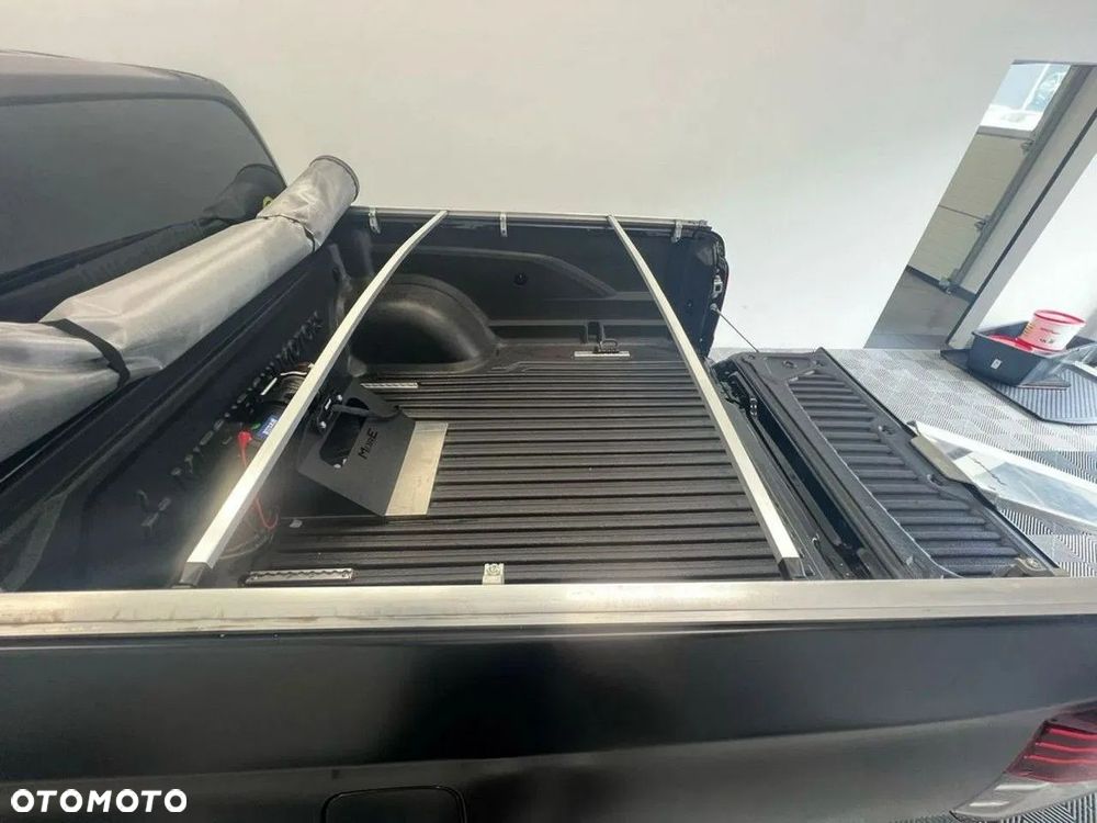 Mitsubishi L200 2.2 d DC Instyle Plus - 21