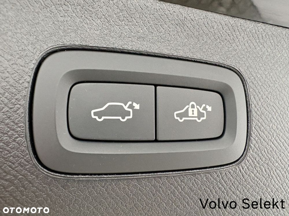 Volvo XC 90 - 25