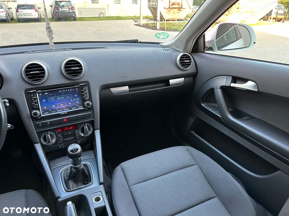 Audi A3 3-drzwiowe 1.6 TDI DPF Ambition - 7