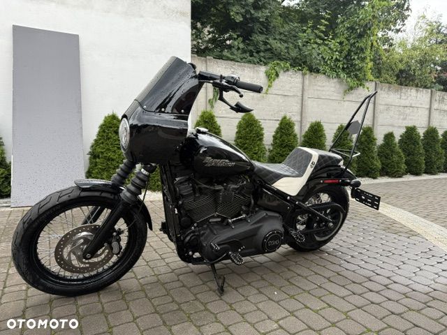 Harley-Davidson Dyna Street Bob - 8