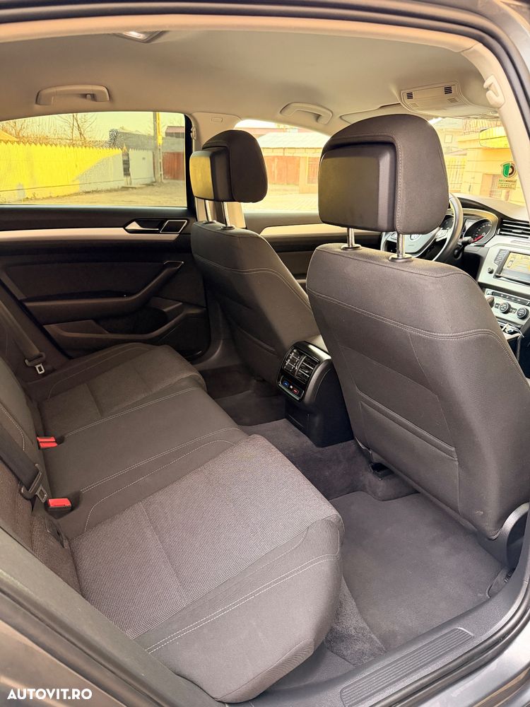 Volkswagen Passat - 10