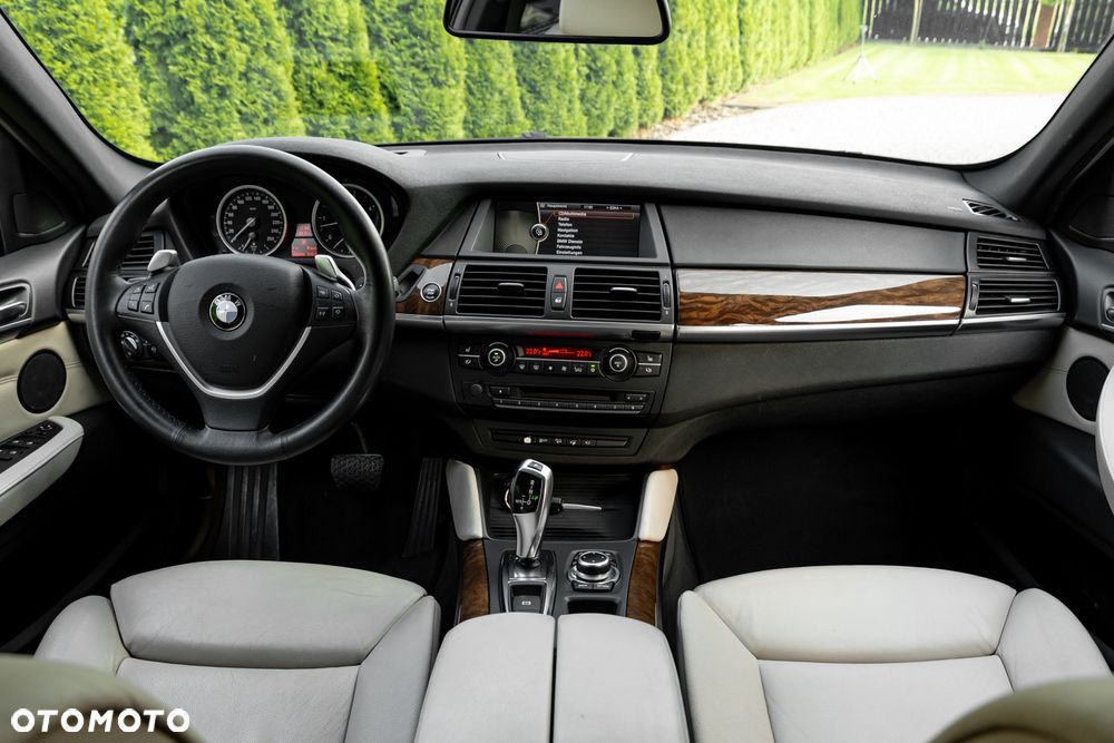 BMW X6 xDrive40d - 29