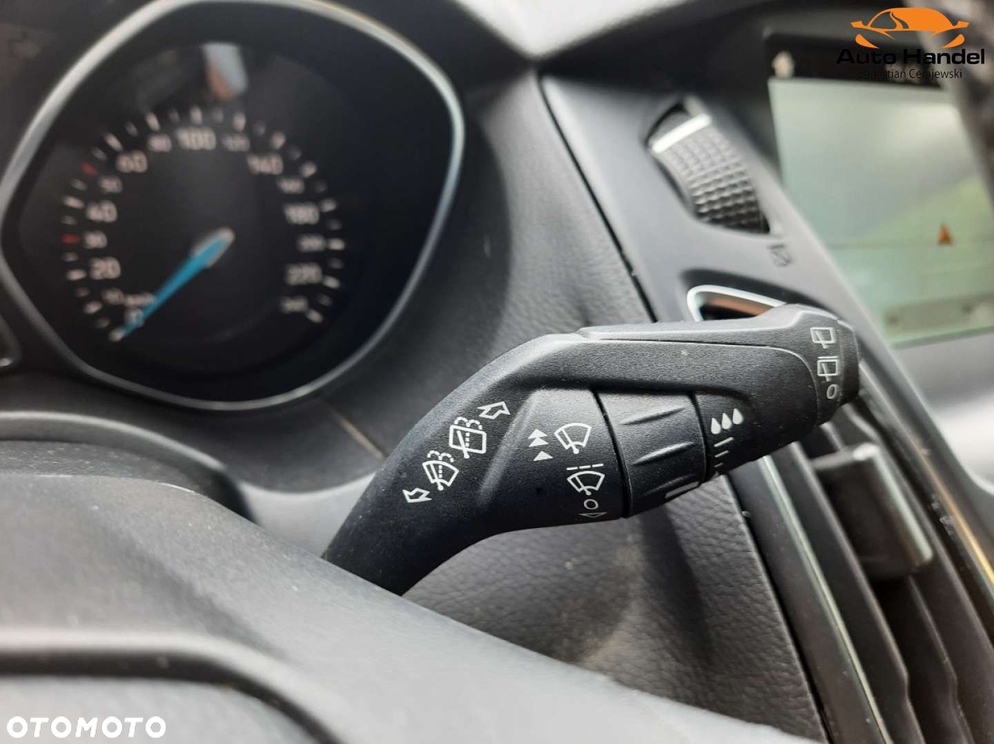 Ford Focus 1.0 EcoBoost Titanium - 27