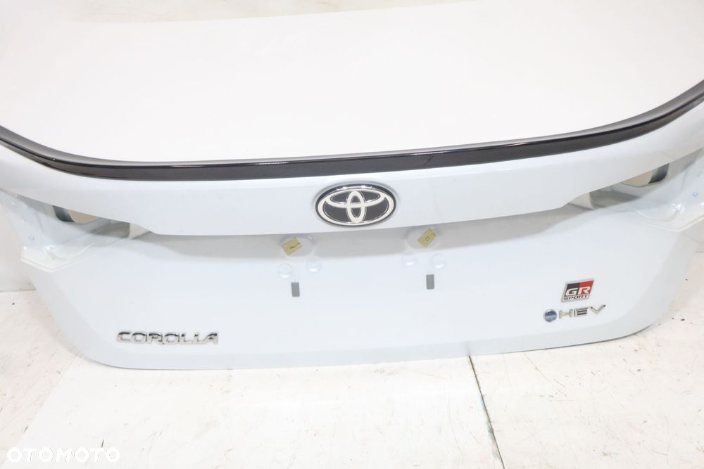 KLAPA TYLNA TOYOTA COROLLA E21 GR SPORT SEDAN - 4