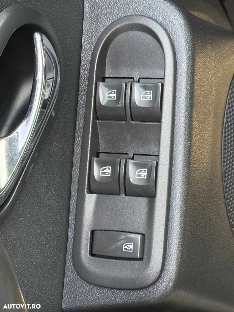 Dacia Duster dCi 110 FAP 4x4 Prestige - 16