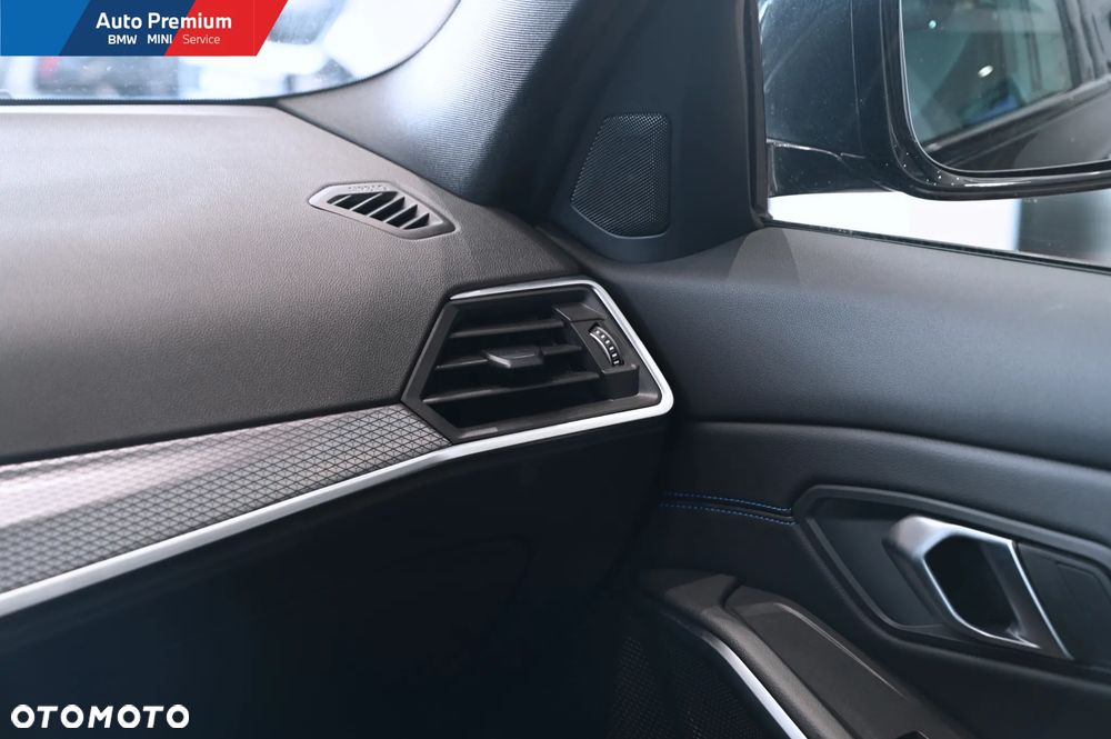 BMW Seria 3 318i - 18