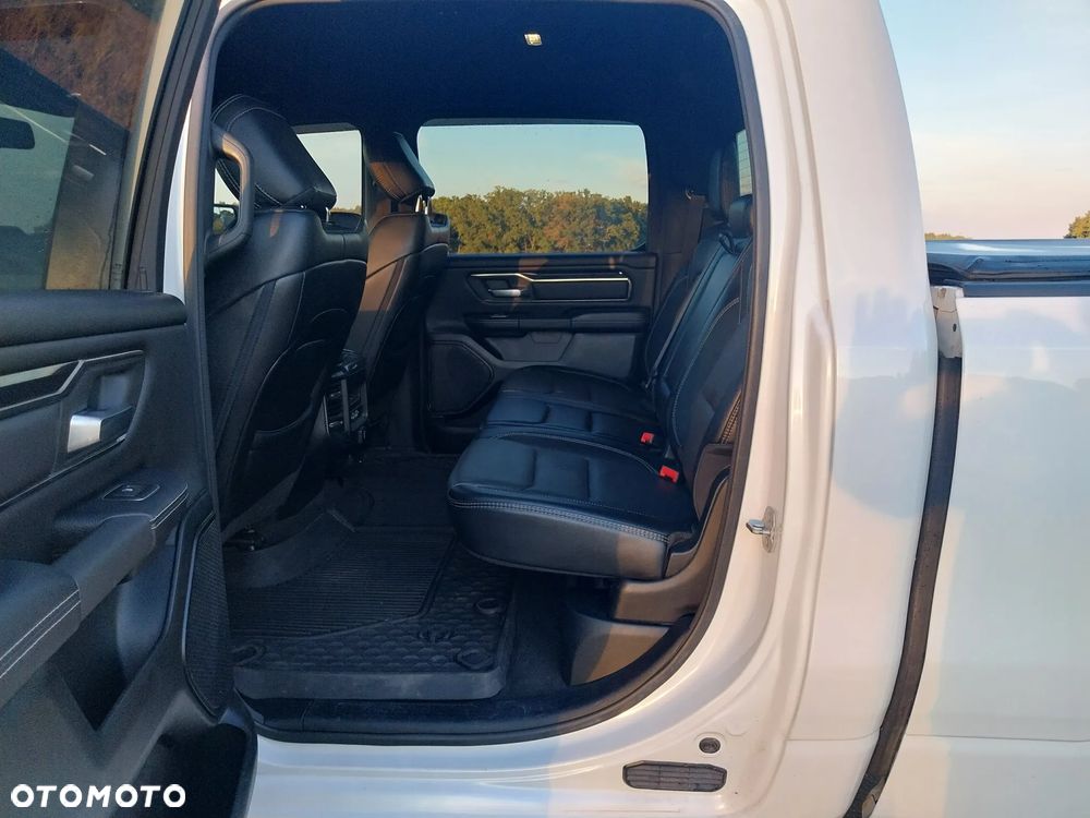 Dodge RAM 5.7 4x4 - 8