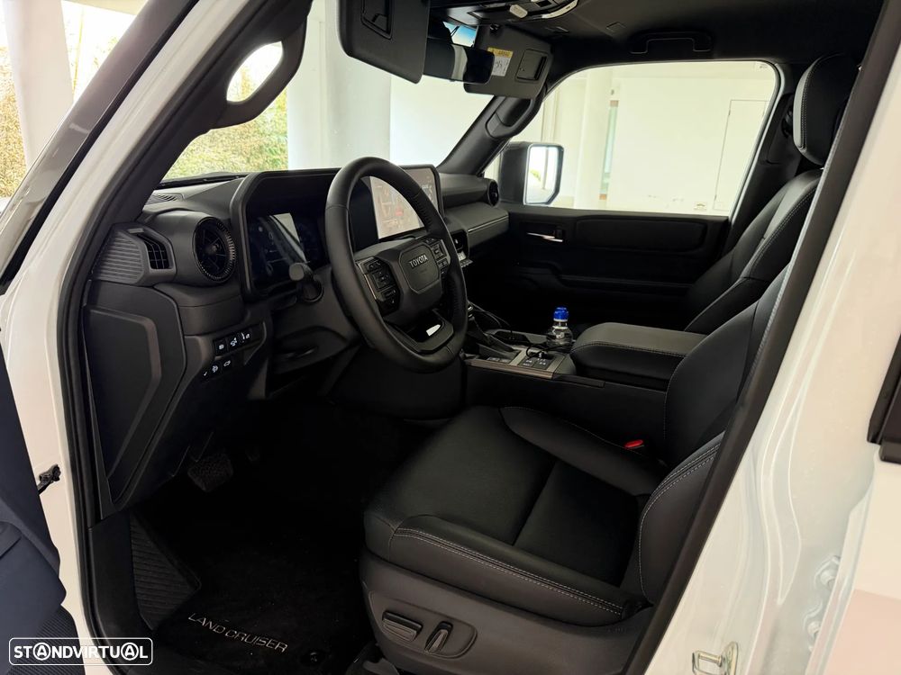 Toyota Land Cruiser 2.8 D-4D Mild-Hybrid Auto Executive - 10