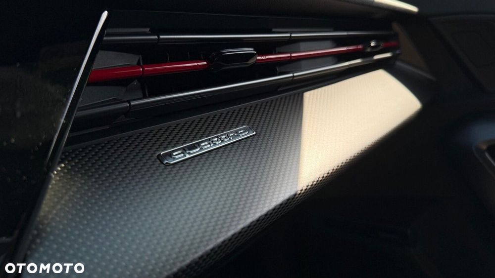Audi RS3 Limousine - 33