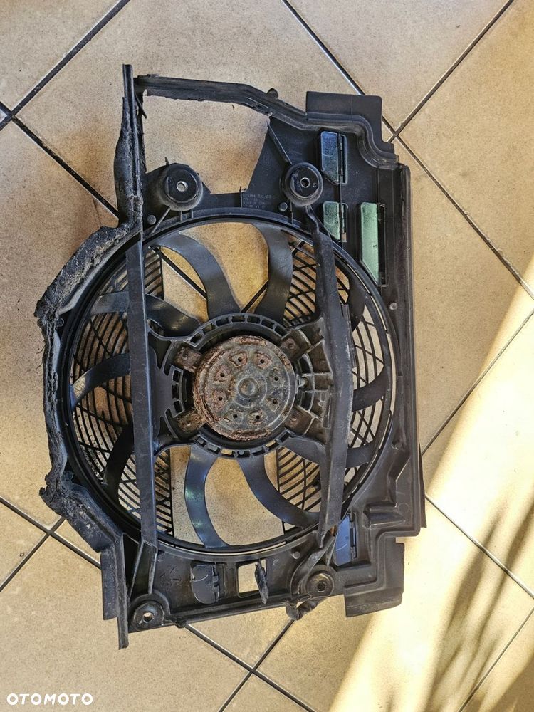 WENTYLATOR CHŁODNICY BMW E39 2.5TDI 6908031 4PIN - 4
