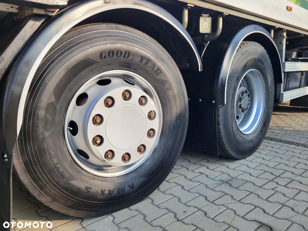 Renault D WIDE / NORBA 20m3 - 18
