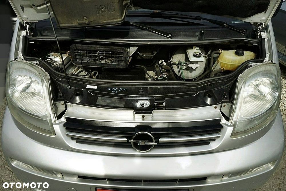 Opel Vivaro - 11