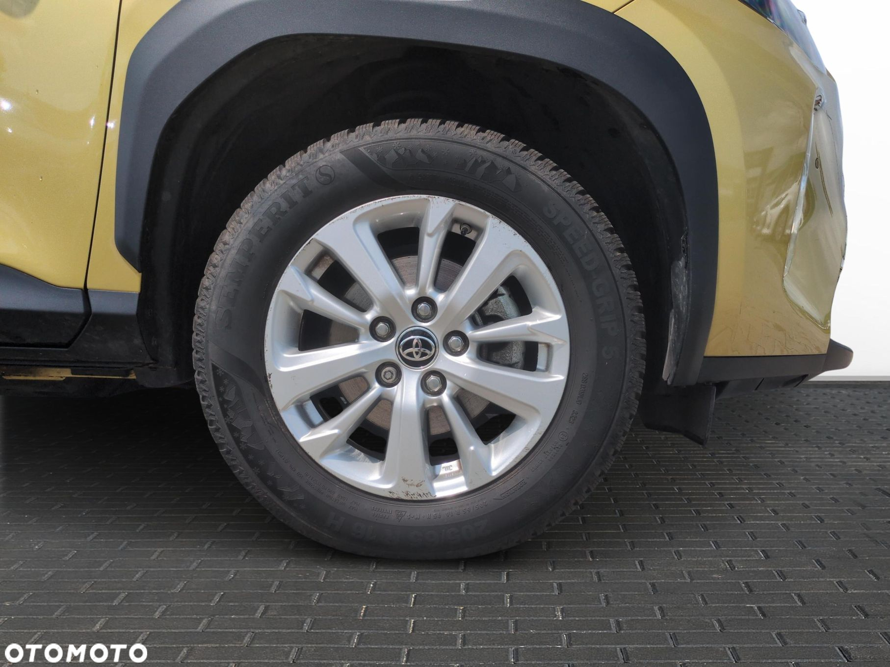 Toyota Yaris Cross Hybrid 1.5 Comfort 4x4 - 19