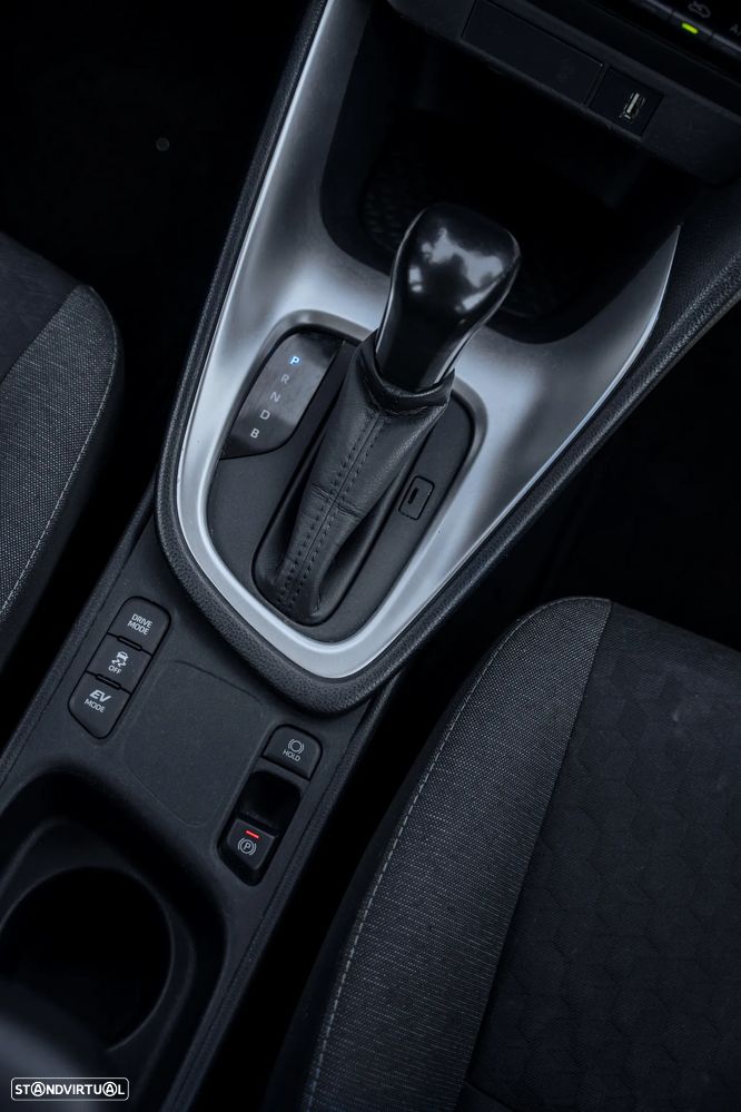 Toyota Yaris 1.5 HDF Comfort - 23