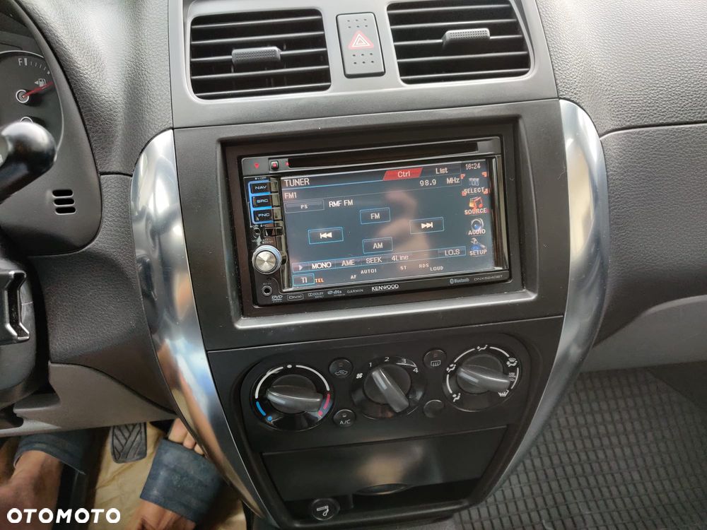 Suzuki SX4 1.9 DDiS 4WD GS / Premium - 6