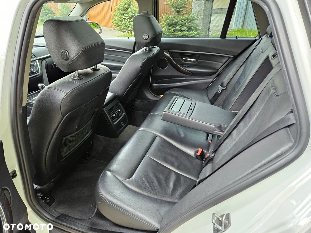 BMW Seria 3 318d Luxury Line - 6