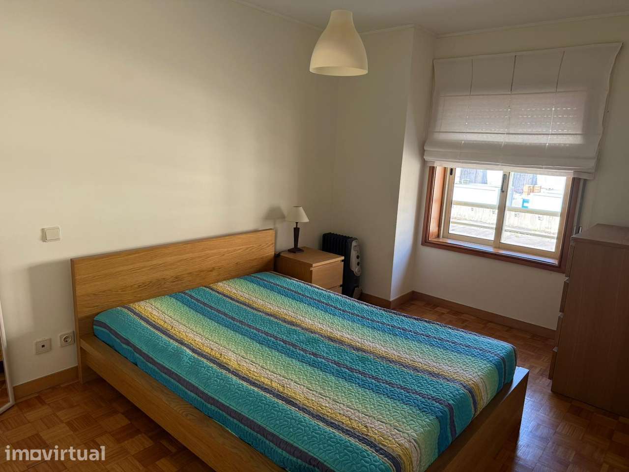 Apartamento T1 na Rua de Camões, muito próximo ao metro da Trindade - Grande imagem: 3/11
