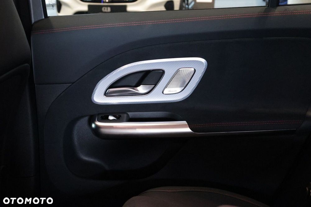 Mercedes-Benz GLB - 19