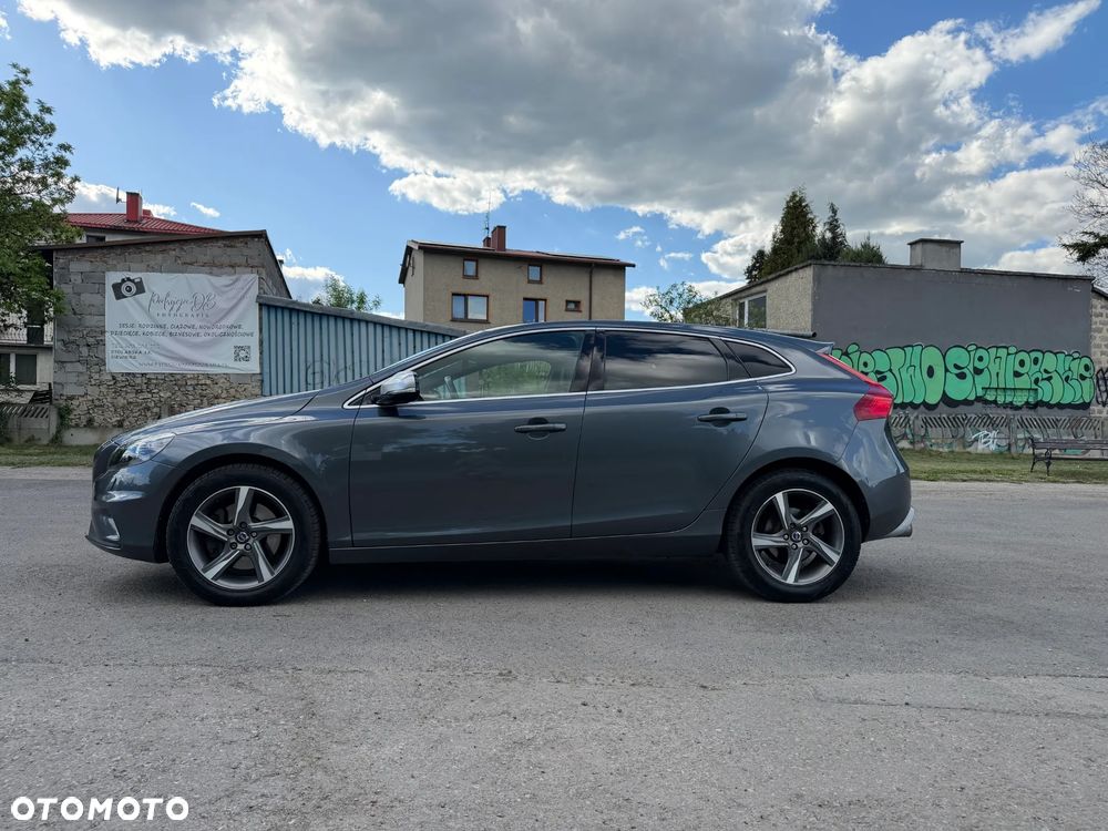 Volvo V40 D3 R Design - 7