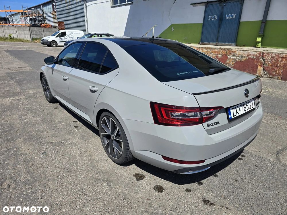 Skoda Superb 2.0 TDI 4x4 Sportline DSG - 7