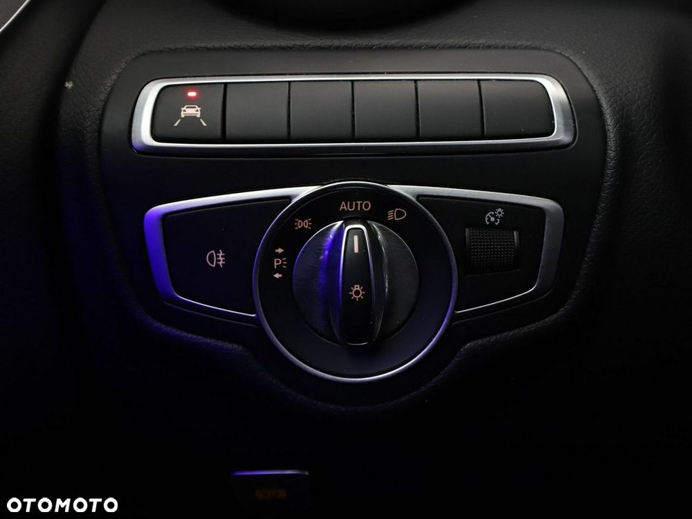 Mercedes-Benz Klasa C 220 d 9G-TRONIC AMG Line - 37