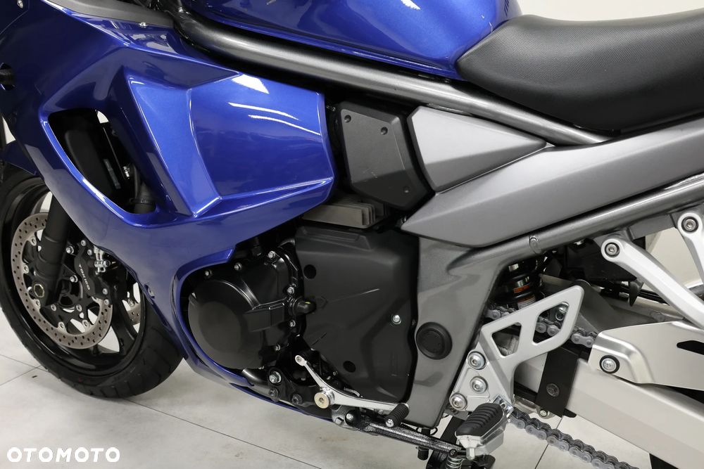 Suzuki GSX - 39