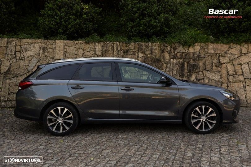 Hyundai i30 SW 1.6 CRDi Style+Navi - 12