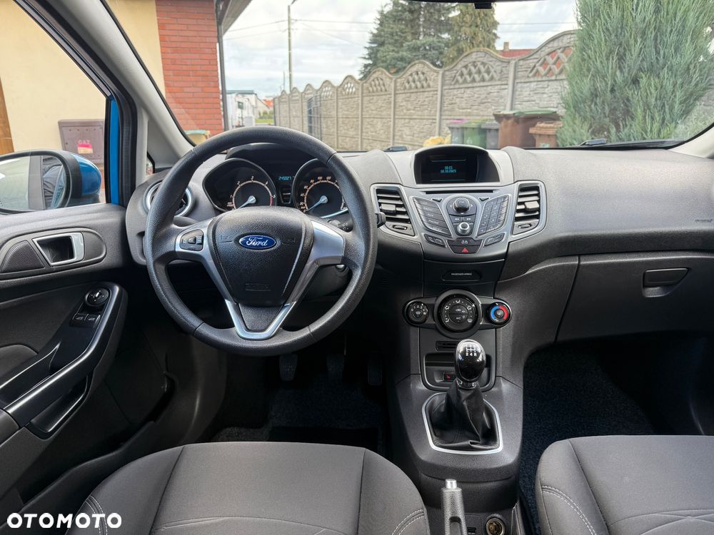Ford Fiesta 1.6 TDCI SYNC Edition - 27