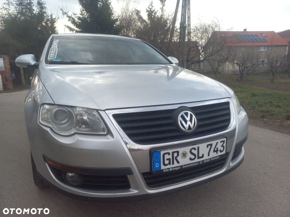 Volkswagen Passat - 1