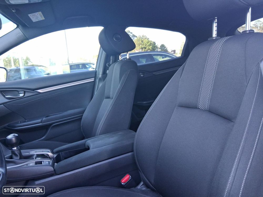 Honda Civic 1.0 i-VTEC Executive - 23