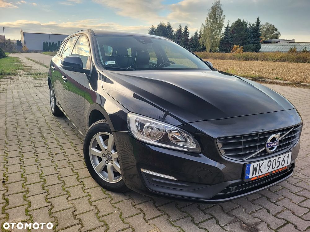 Volvo V60 D2 Momentum - 2