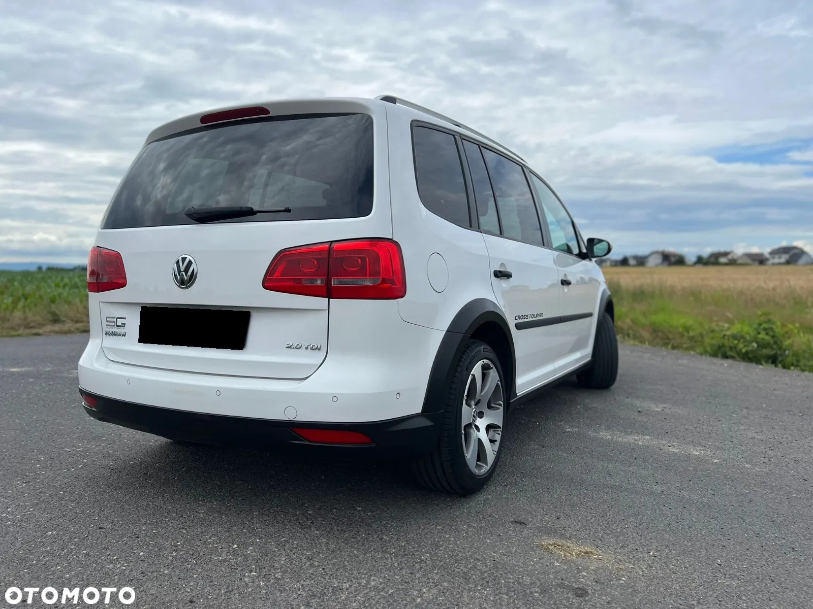 Volkswagen Touran 2.0 TDI DPF Cross - 4
