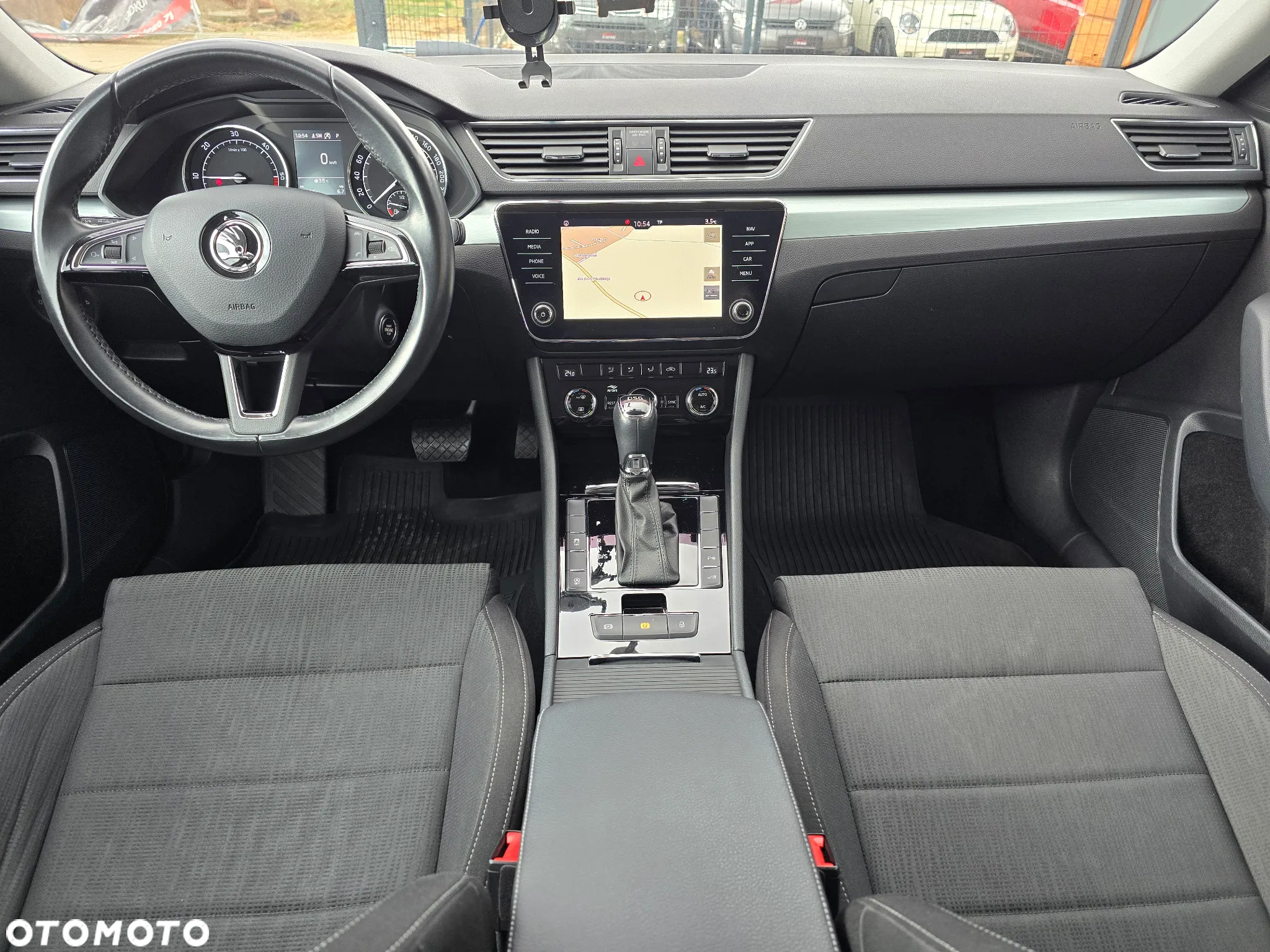 Skoda Superb 2.0 TDI Ambition DSG - 17