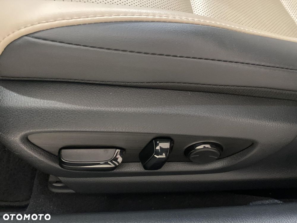 Lexus ES 300h Elegance - 16