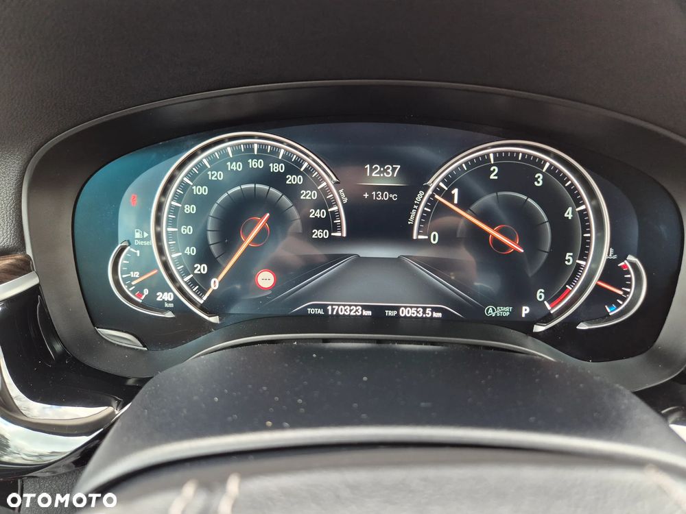 BMW Seria 5 520d xDrive Luxury Line - 9