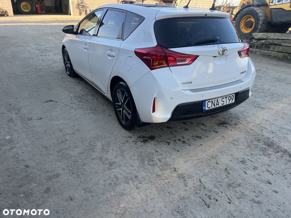 Toyota Auris - 4