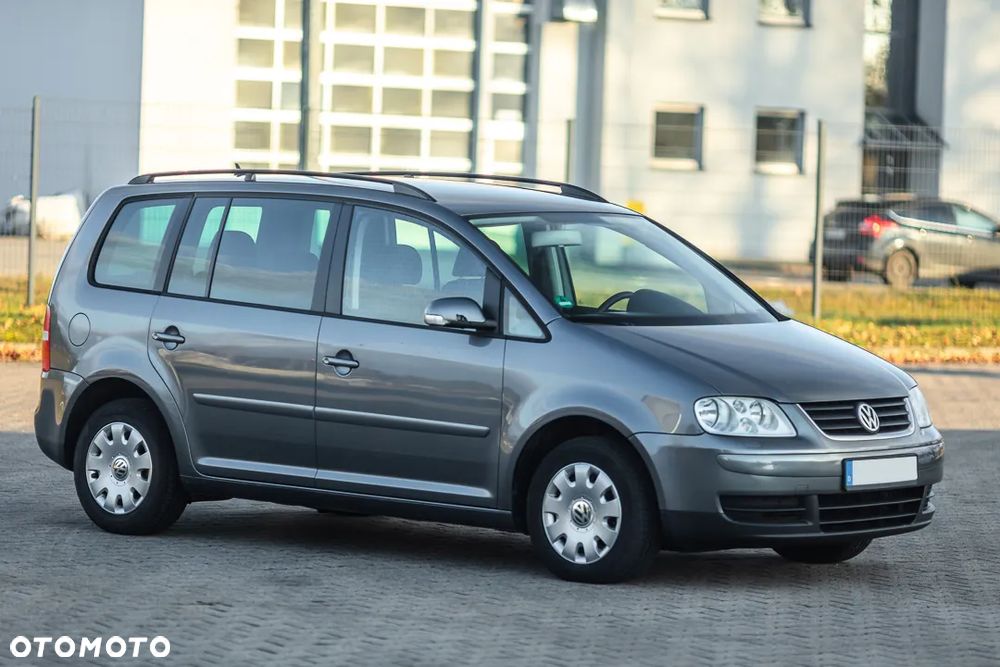 Volkswagen Touran 1.9 TDI DSG Trendline - 8