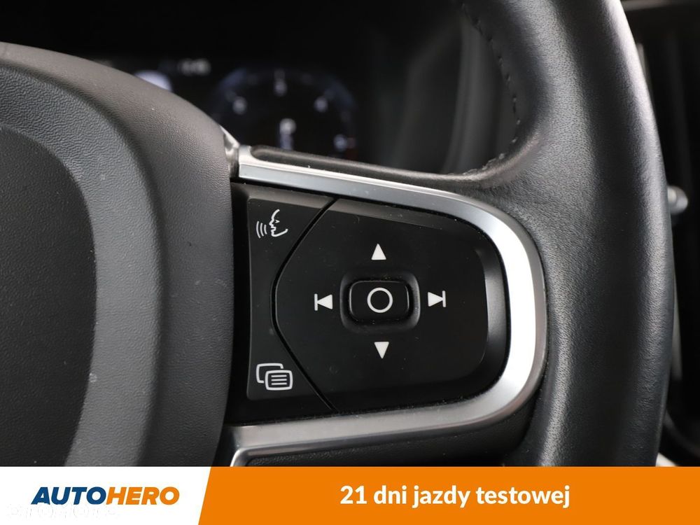 Volvo V60 D3 SCR AWD - 26