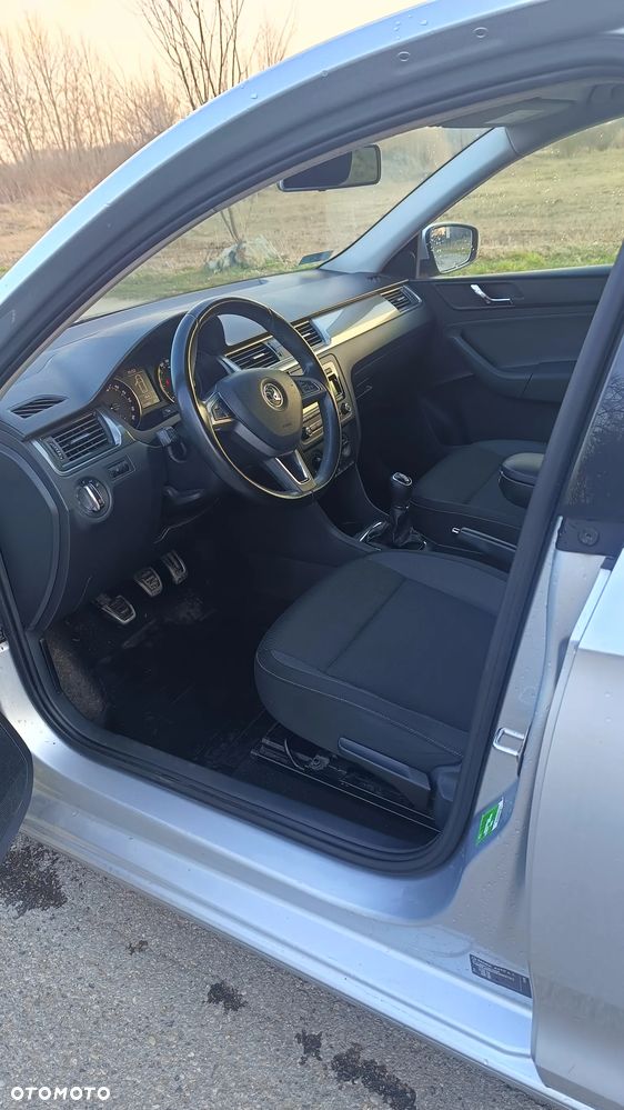 Skoda RAPID - 9