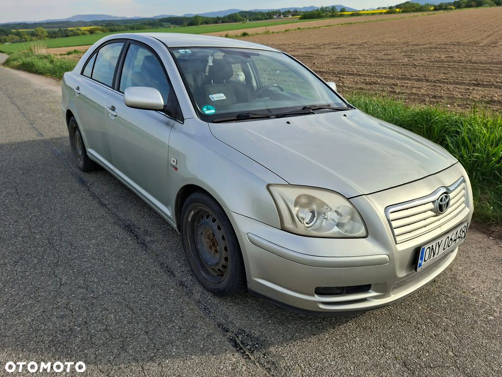 Toyota Avensis 1.8 VVT-i Luna - 1