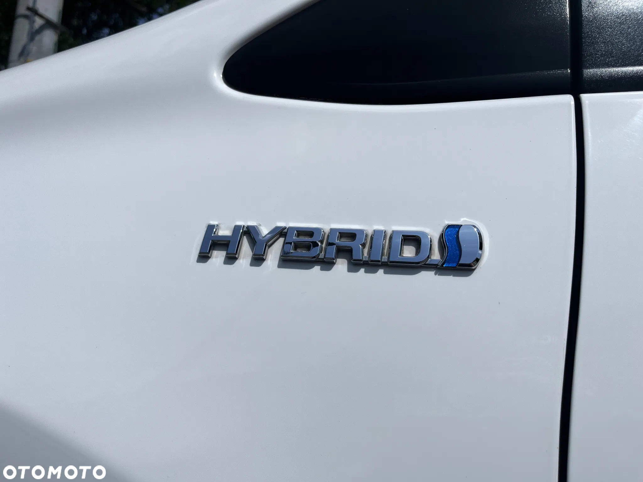 Toyota Yaris Hybrid 100 Premium - 38