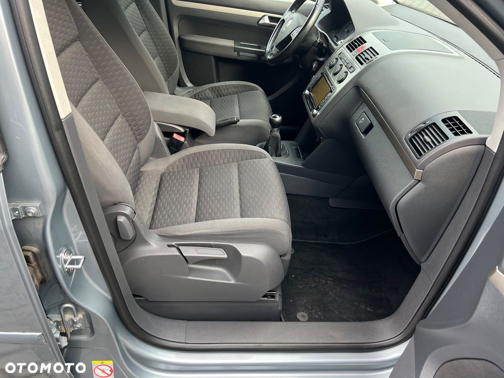 Volkswagen Touran 2.0 TDI Trendline - 26