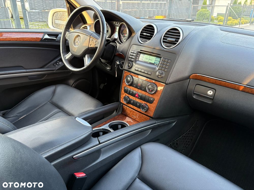 Mercedes-Benz GL 320 CDI - 21
