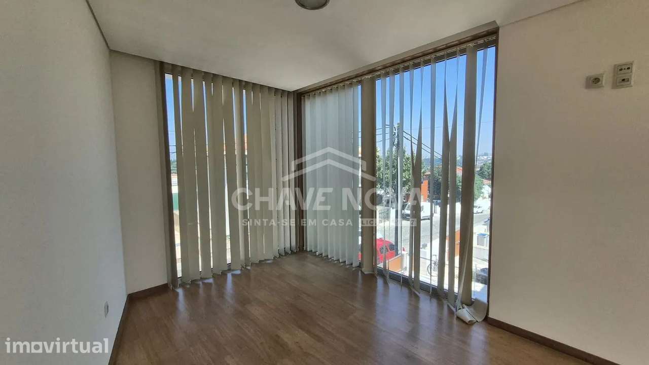 Excelente Moradia V5 com piscina - Grande imagem: 4/36