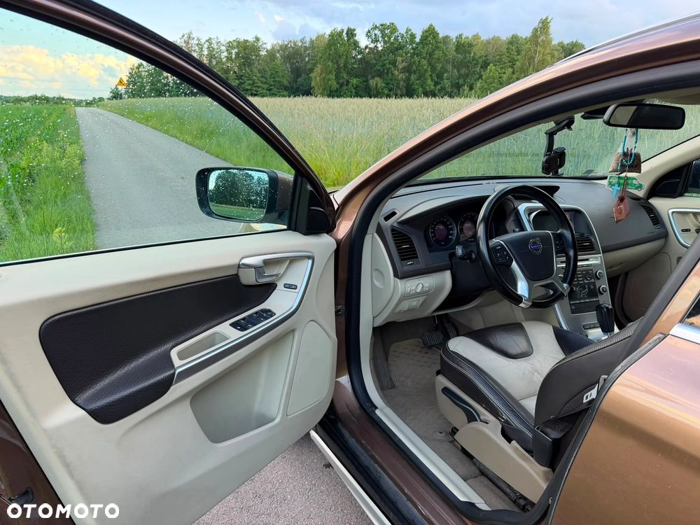 Volvo XC 60 2.4D AWD - 12