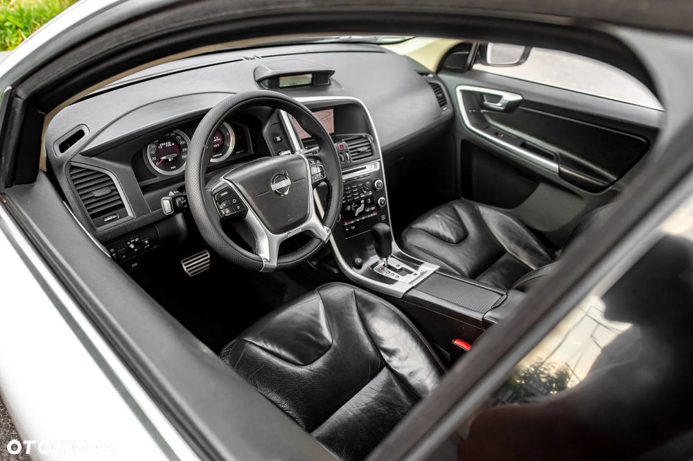 Volvo XC 60 D5 AWD RDesign - 21