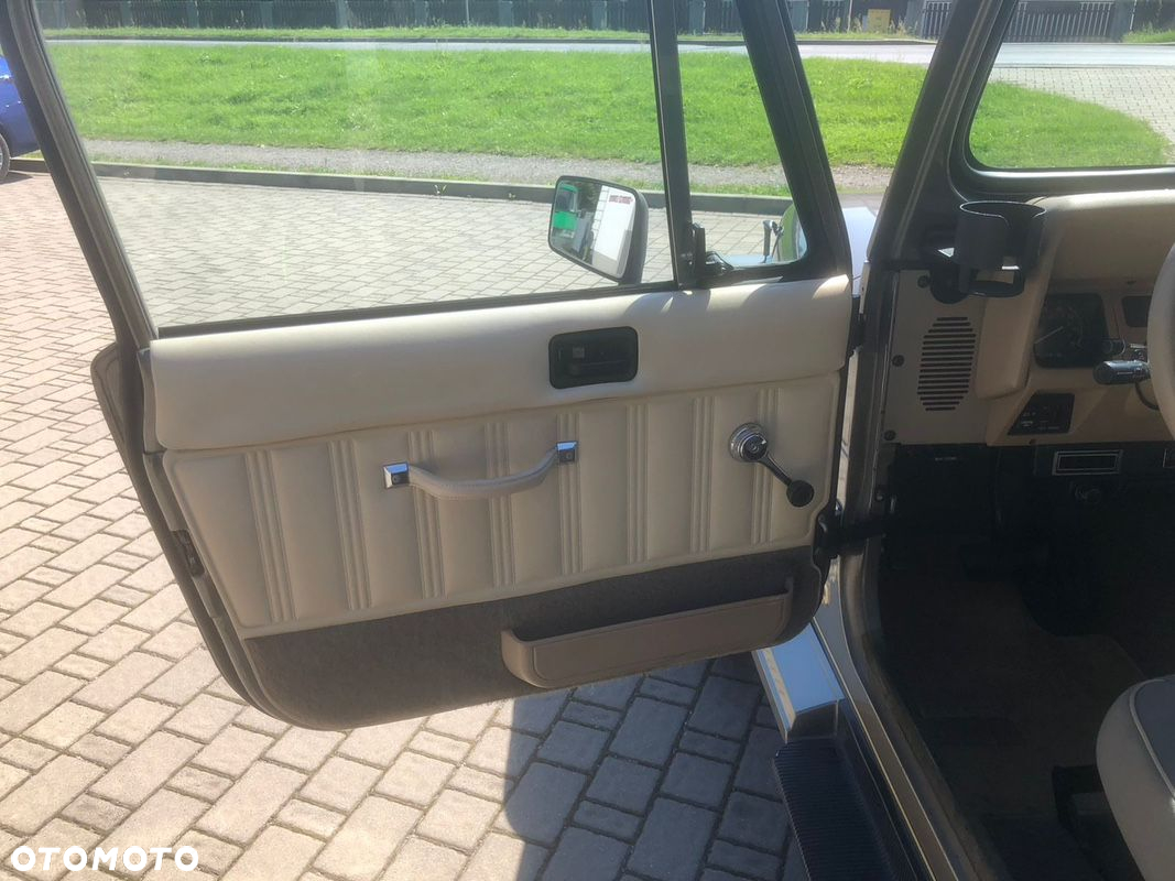 Jeep Wrangler - 16