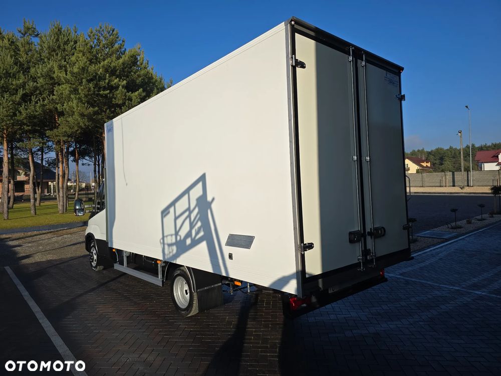 Iveco DAILY DAILY 50C16 KONTENER IZOTERMICZNY 10PALET 4,91cmDługi  2,11cmSzeroki  2,31cmWysoki  SALON PL 106 Tyś km STAN JAK NOWY NA GWARANCJI TEMPOMAT FOTEL PNEŁMATYCZNY KLIMATYZACJA AUTOMATYCZNA - 8