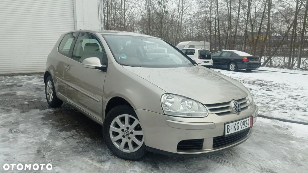 Volkswagen Golf 1.4 Comfortline - 24